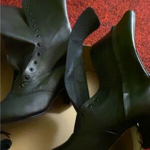 Brand New Folklorico boots size 5 1/2 for women. $50 or better offer!